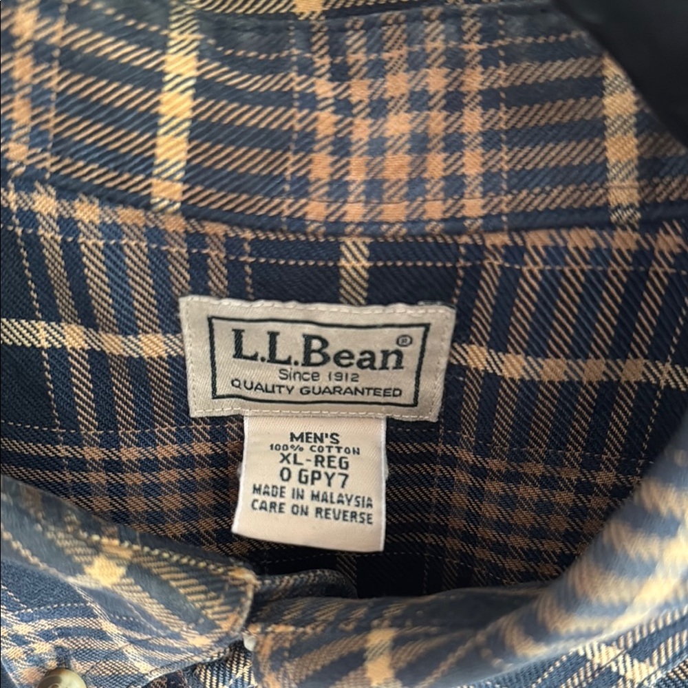 L.L. Bean Men’s Casual 100% Cotton Button Down Shirt Blue and Tan Size XL - Picture 2 of 4
